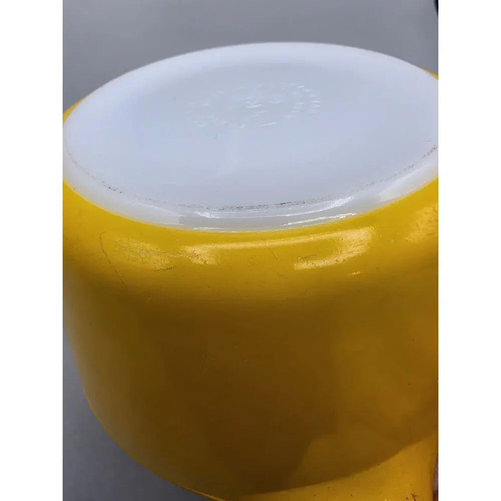 Vintage Pyrex Yellow Casserole Dish Ovenware #473 1 Qt NO LID